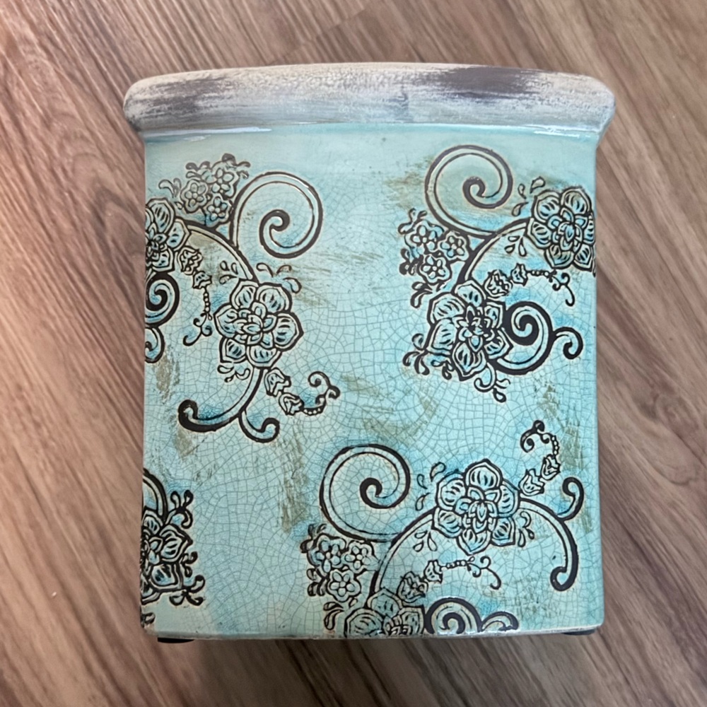 Vintage Style Floral Vase